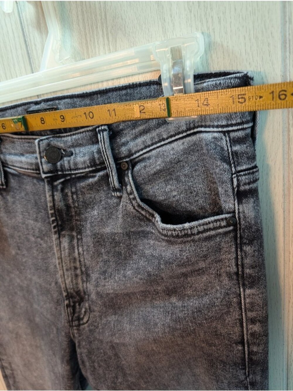 Mother Jeans The Insider Crop Step Fray in Train Stops Size 31 Black Raw Hem - Picture 11 of 13